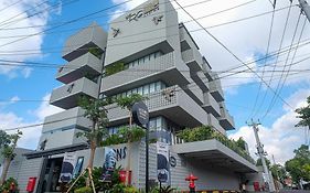 Sans Hotel Rg Living Jogja By Reddoorz